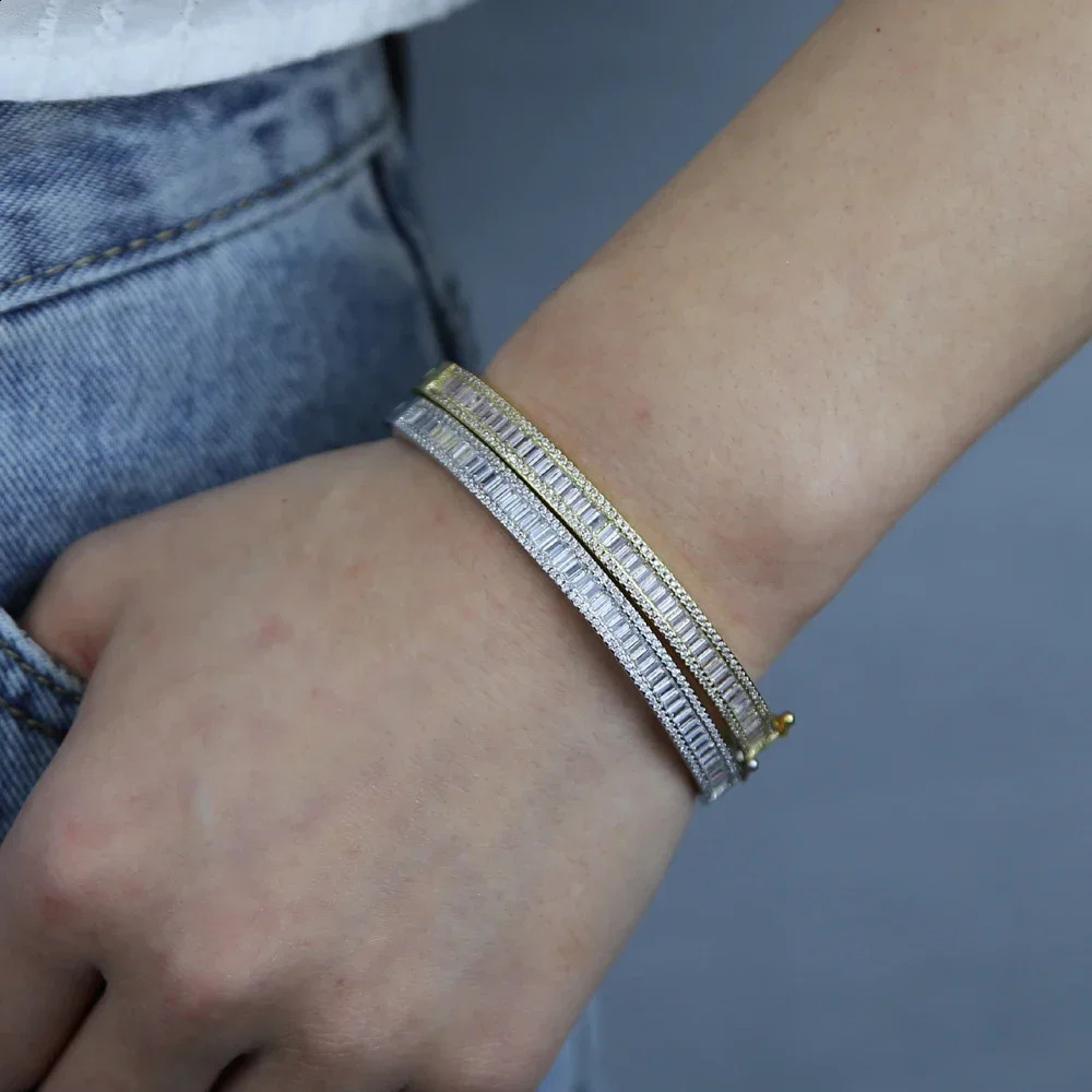 Fashion Womens Clothing Charm European Classic Ice Out Sparkling Micro Edge Geometric CZ Broadband Bracelet Wedding Jewelry 250422