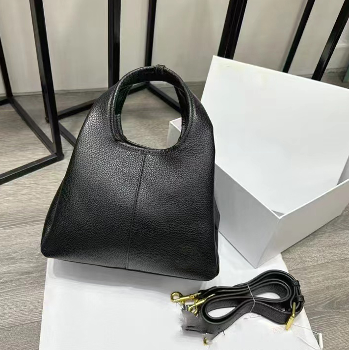 Shoulder Bags Designer tote Hobo Le Roseau Crossbody bag Underarm bag High Quality Leather branded handbag laptop beach shoulder casual L1