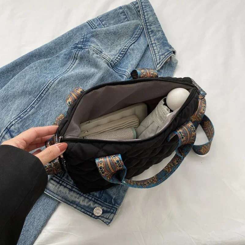 Women Wide Belt Handbag Fall/Winter Rhombus Space Cotton Shoulder Large Capacity All-Match Shopping Tote Bag