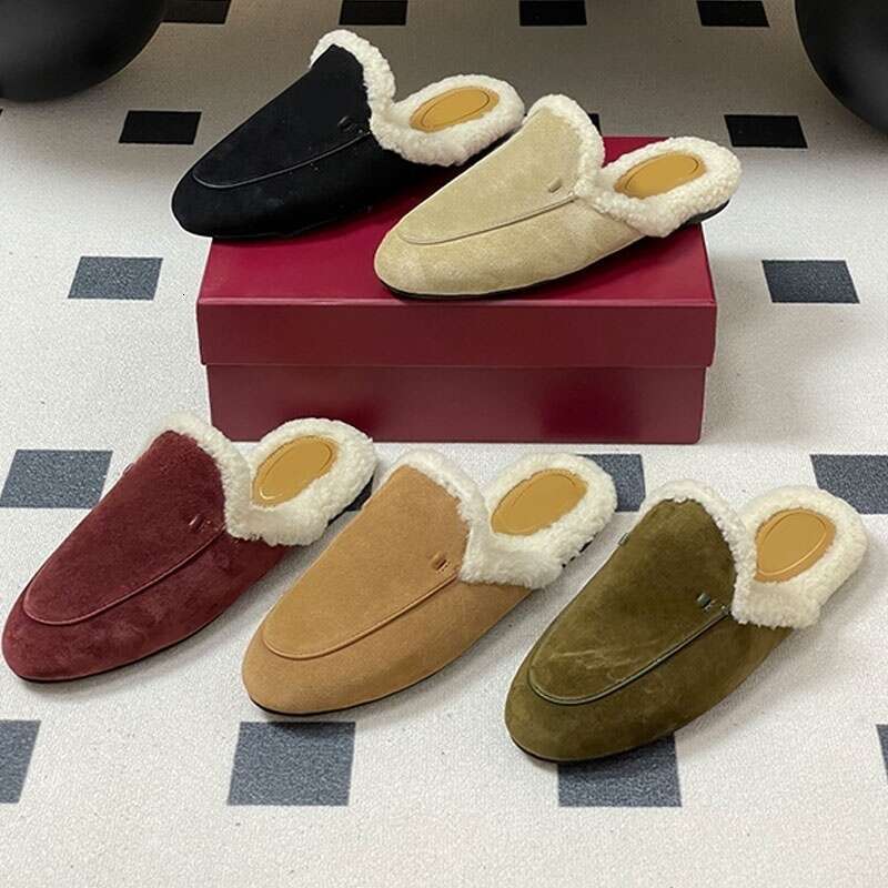 Luxury Designer sandal Woman shoe mule clog sandal fur slide Winter flat metal button slip on warm silde wool womens half slipper mules shoes fur slipper fashion shoes