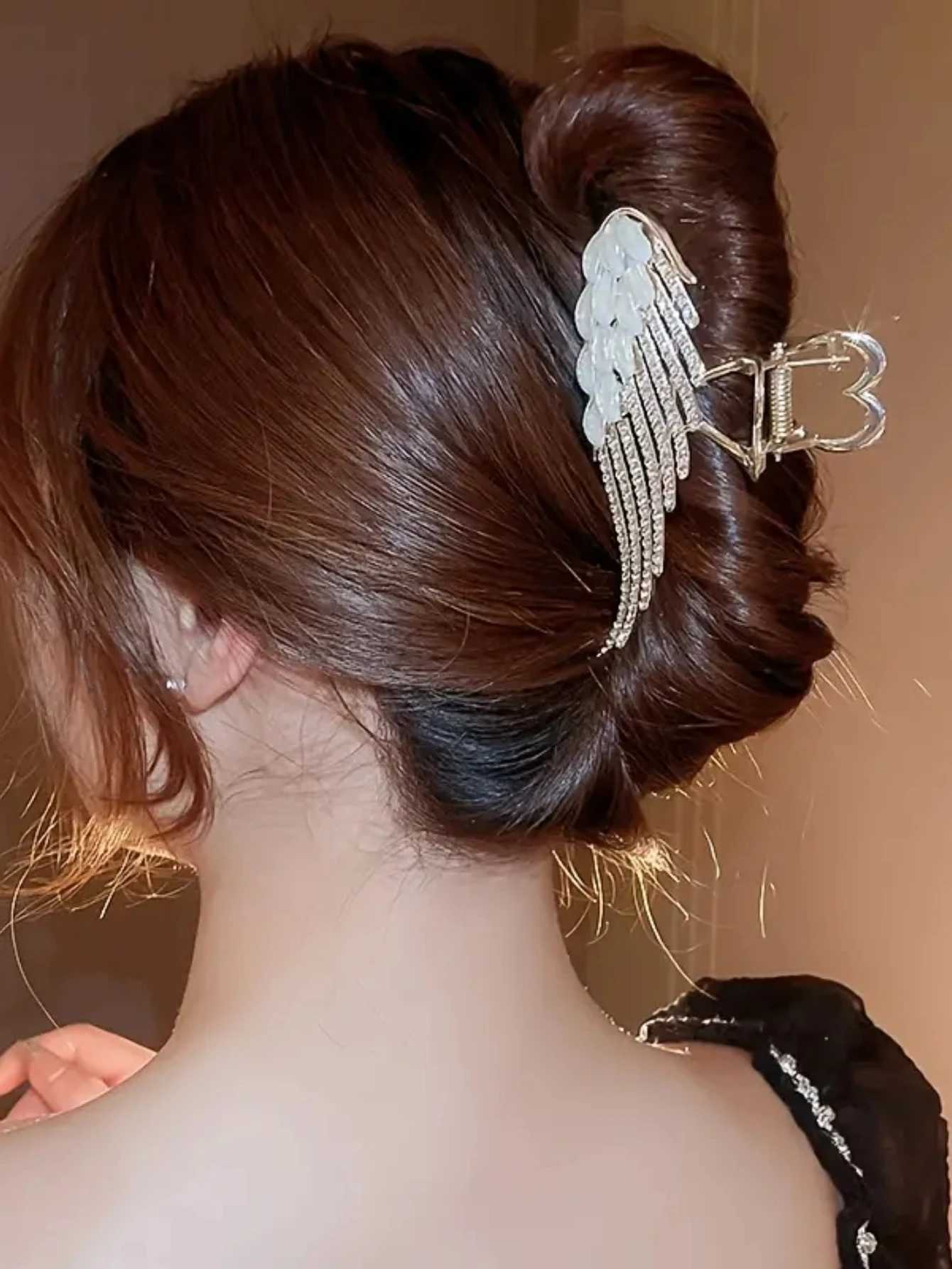 1/2 piece Rhinestone metal winged female hair clipT250425