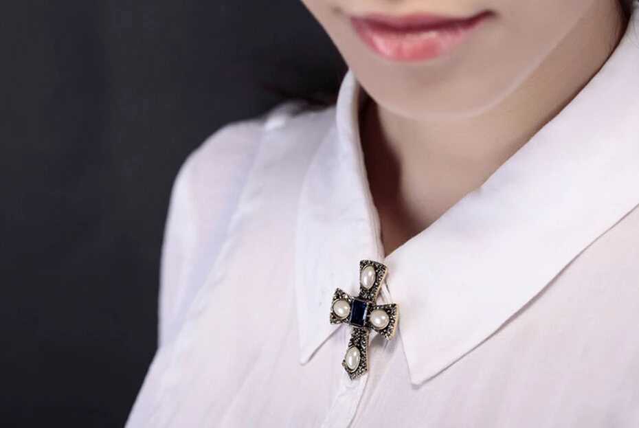 Women Fashion pearl crystal Cross pins Brooch for Collar Shawl Scarf Buckle pin party Brooches gift jewelry 15001 J251125