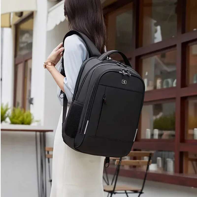 Designer bag New Men Men's Business Middle School Bag Large Capacity Wear-resistant Travel Laptop Backpack