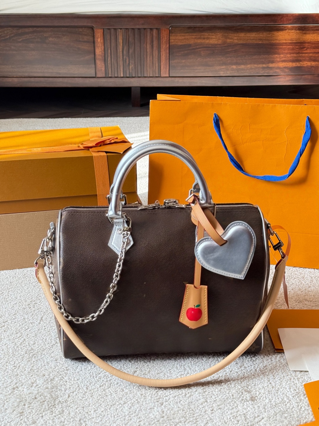 Lightweight And Lux… - image