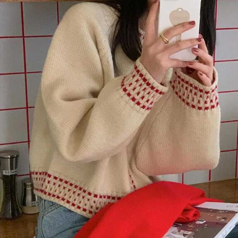 Round neck single-breasted Korean gentle womens knitted cardigan fashionable and exquisite loose casual womens sweater jacketT251125