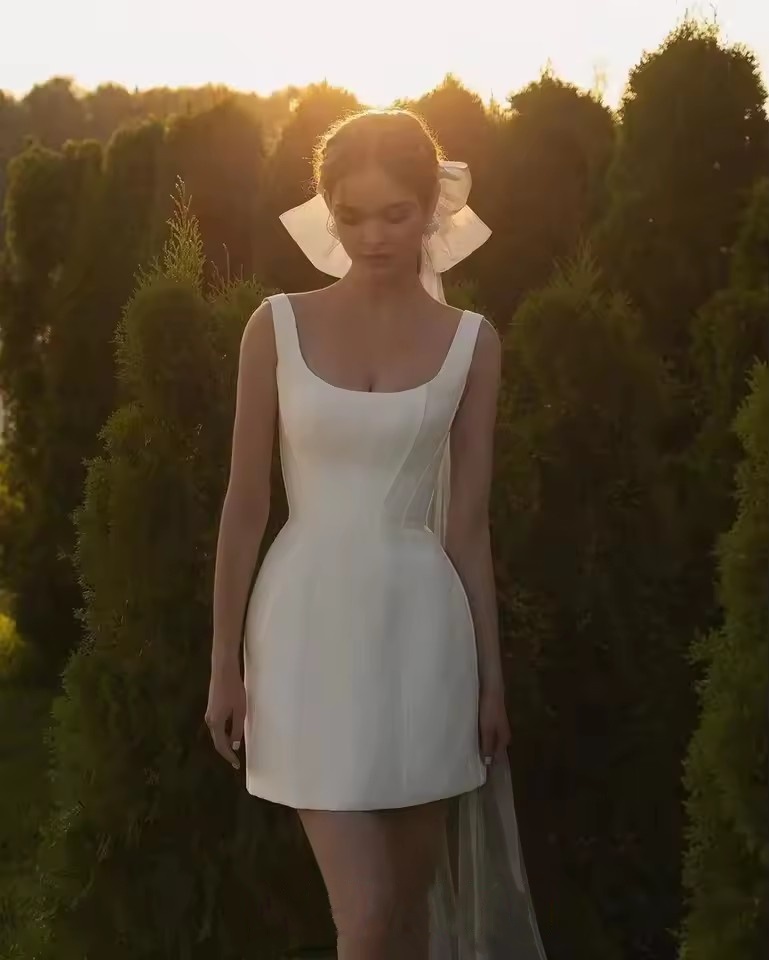 Mini Short Wedding Dresses Square Necking Boning Fitted Bodice Elegant Partys Bride Dresses Vestidos de novia Customized