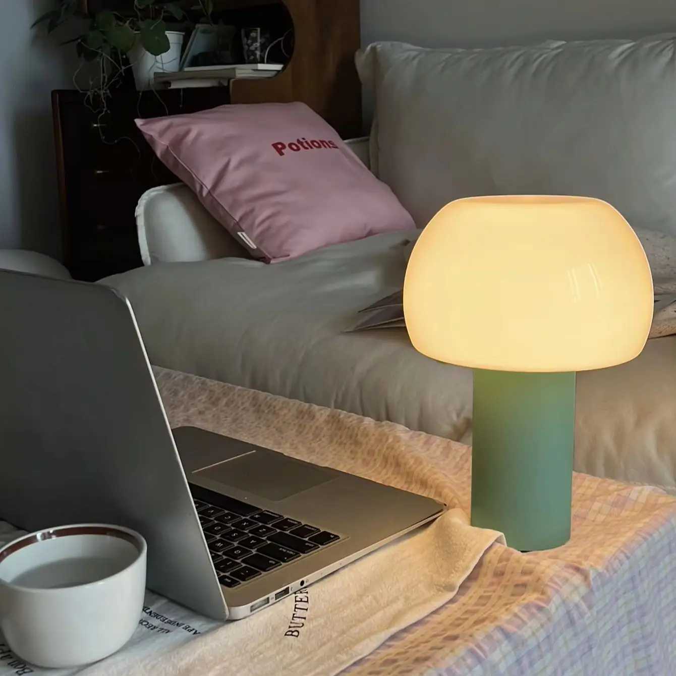 New Mushroom Lamp LED Charging Table Lamp 3-colors Dimming Desk Lamp Mushroom Night Light for Bar Restaurant Bedroom DecorationM251125