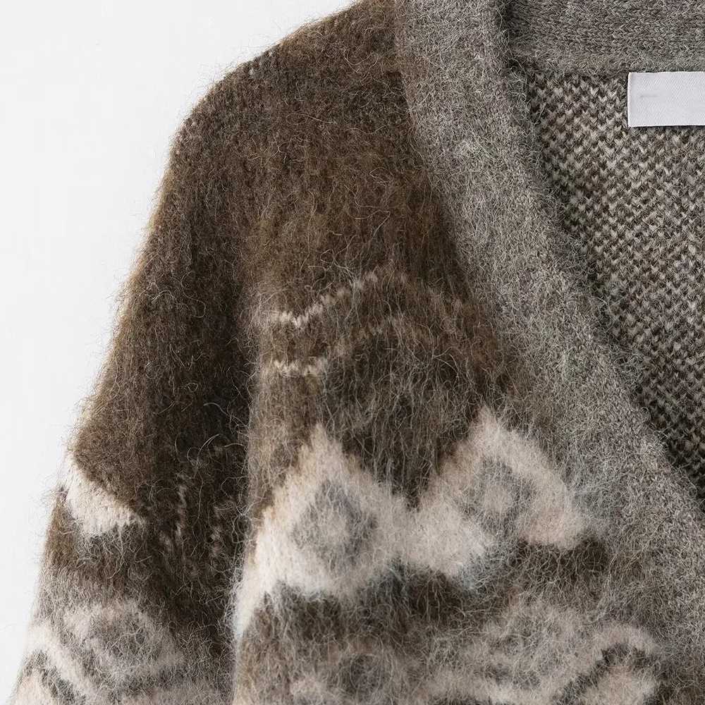 Womans Jacquard Knitted Cardigan Loose V-neck Button-down Lazy Style Elastic Hem Jacket Soft Versatile Early Autumn New SweaterT251125