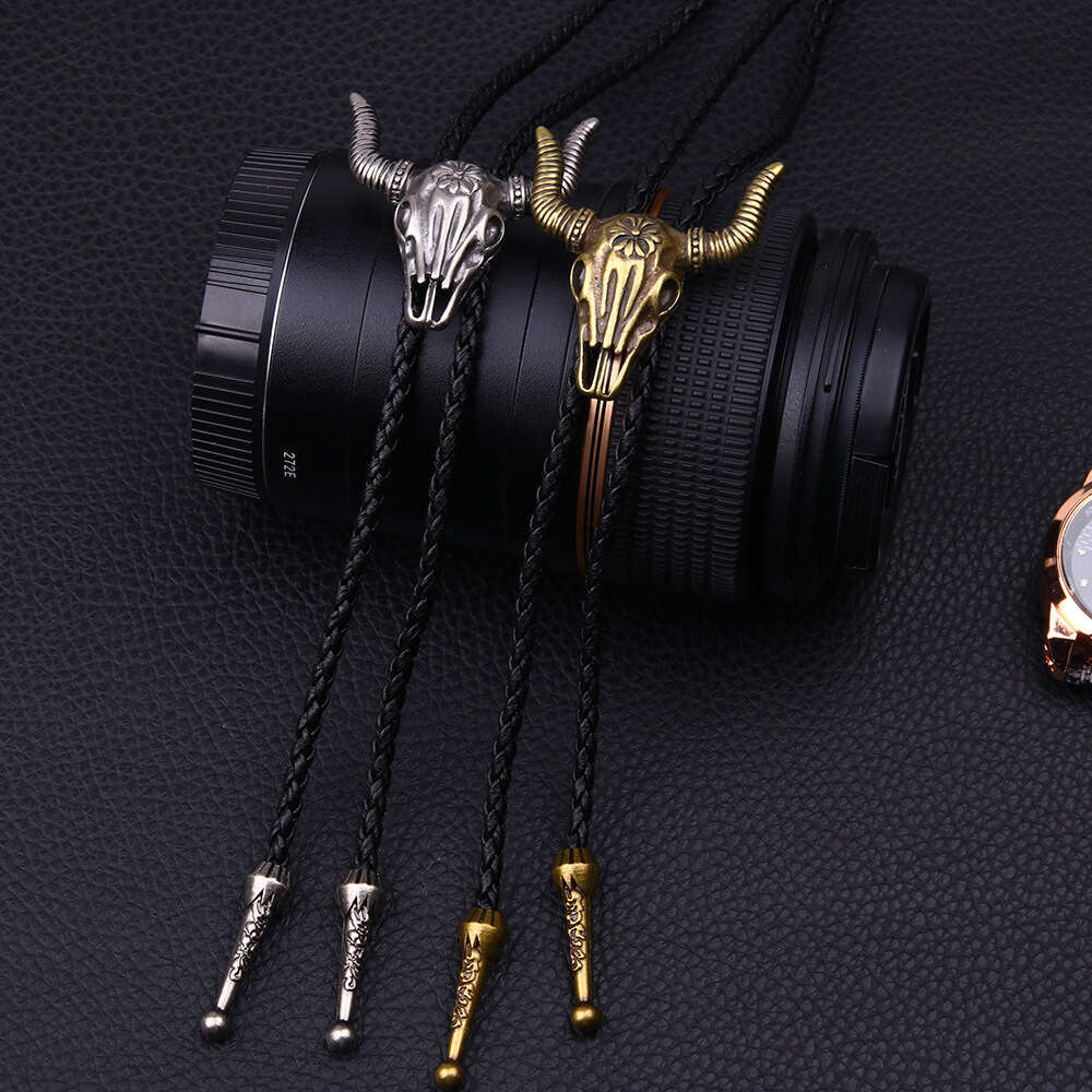 Long cow head jewelry, fashionable new men's leather necklace