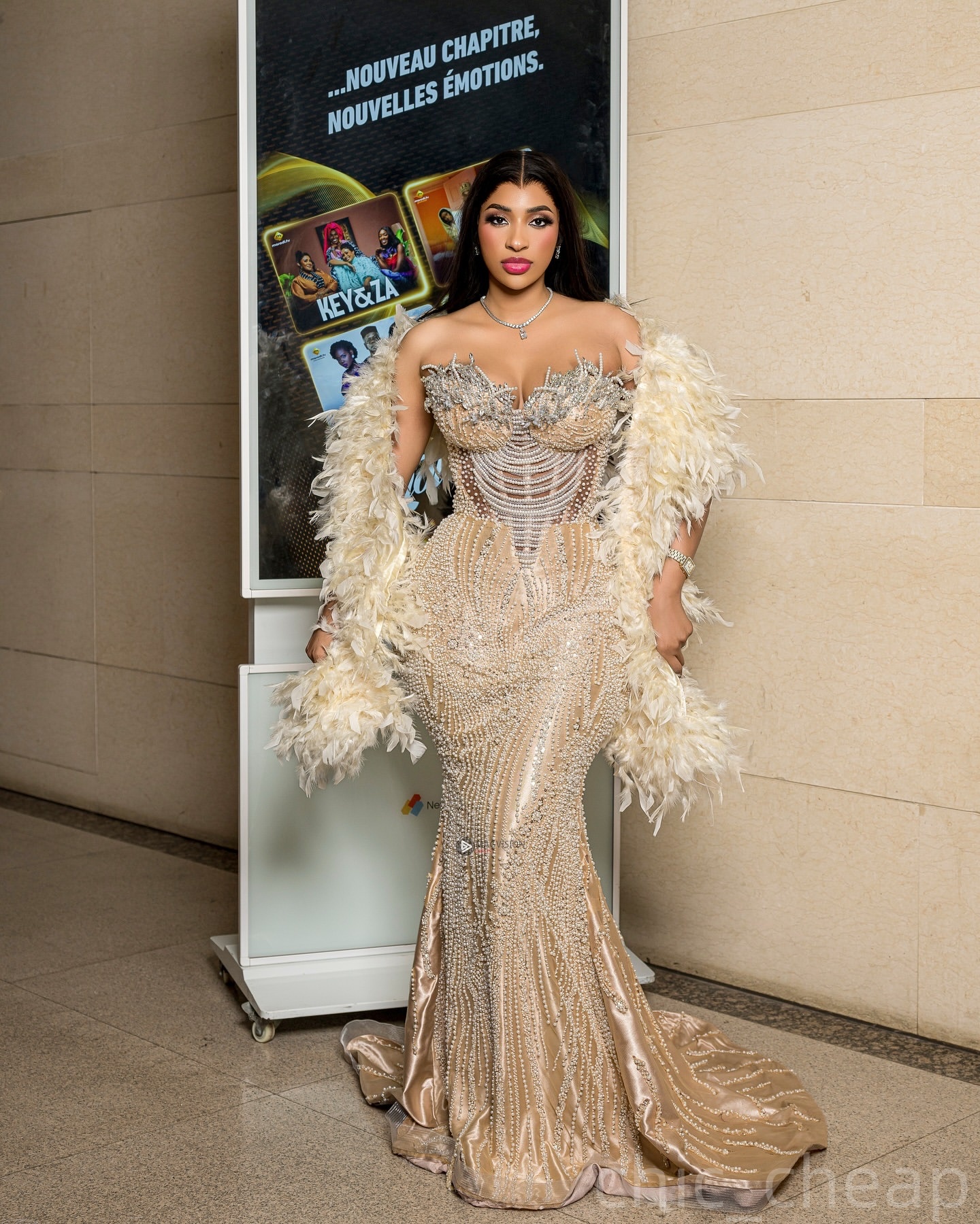 Champagne Mermaid Plus Size Prom Dresses 2025 Feather Crystals Pearls Sequined Evening Formal Party Second Birthday Engagement Gowns Dress For Special