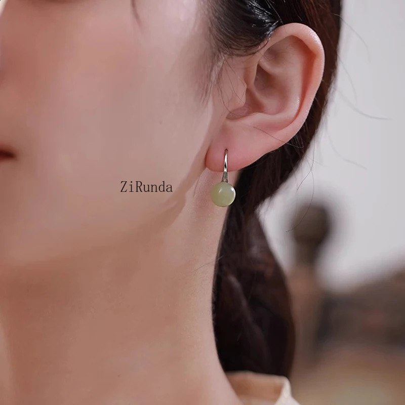 *925 silver needle with pearl earrings hanging at the back light unique high sensation 250422