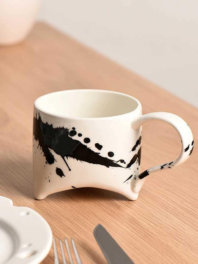350ml Personzed Splash Ink Style Mug Retro Ceramic Coffee Cup Creative Breakfast Milk Cup White And Khaki Drinking Mugs Y251125