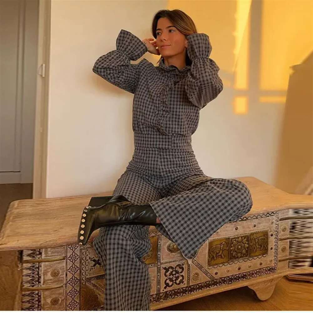 Pb&Za 2024 Spring New Women's Fashion Temperament Casual Versatile Bubble Sleeve Plaid Long Jumpsuit