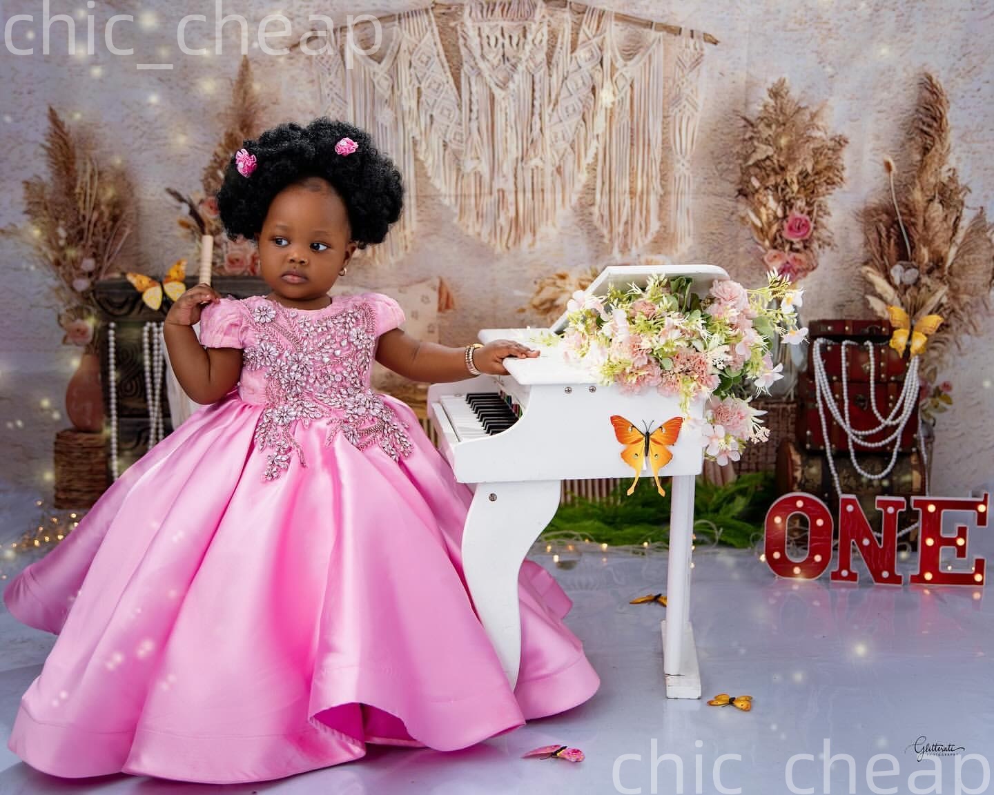 2026 Pink Ball Gown Flower Girl Dresses Beaded Crystals Satin Cap Sleeves Little Girl Christmas Peageant Birthday Christening Tutu Dress Gowns ZJ4241