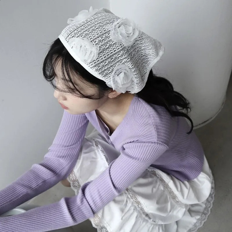 Korean niche 3D rose triangle hair scarf suitable for womens spring and summer travel po version retro literature pullover hat 250423