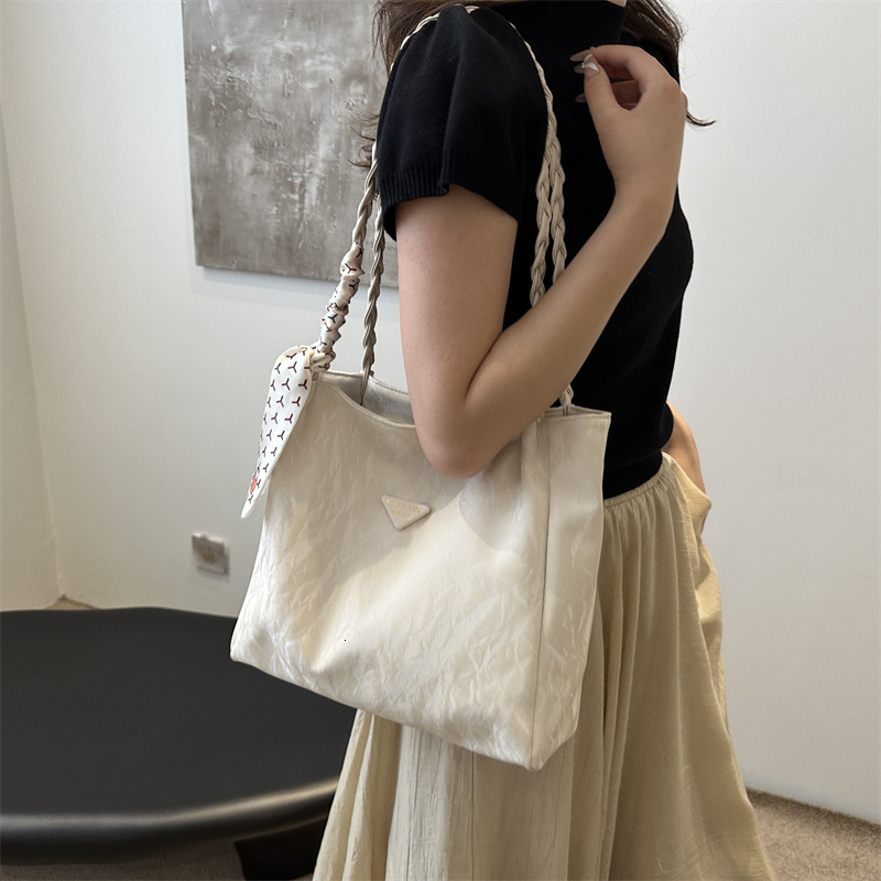 2025 New Designer Bag Free Delivery Shoes By Women's 2024 Korean Edition Simple Texture Fashion Trend Casual Personality Summer Beautiful Single 