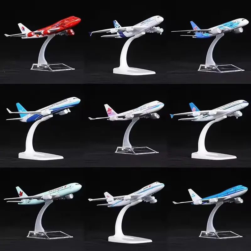 16CM Diecast Alloy 737 747 757 777 787 Airplane Model Toy Plane Collected Gift Series for Collectible Display 251125