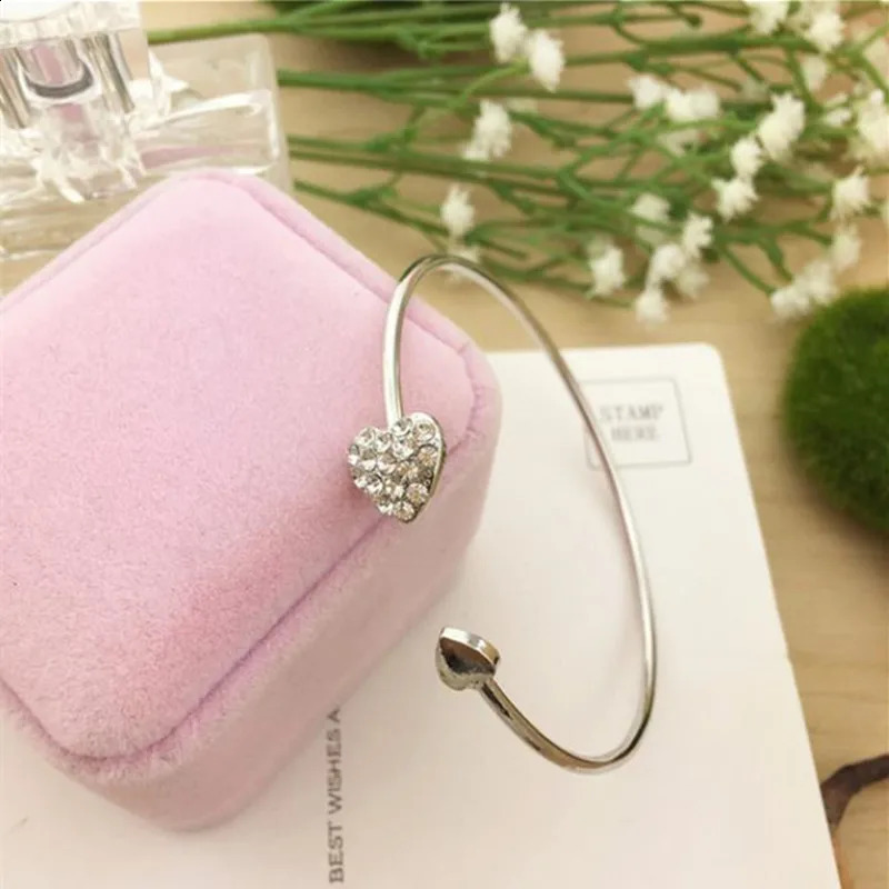 Woozu Fashion Adjustable Crystal Double Heart Bow Bilezik Cuff Opening Bracelet Womens Jewelry Gift Unprinted Good Product Pulseras 250415