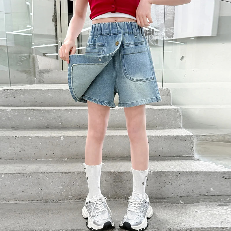 Girls nail button denim shorts for summer 2025 childrens tight pants simple big 250414z