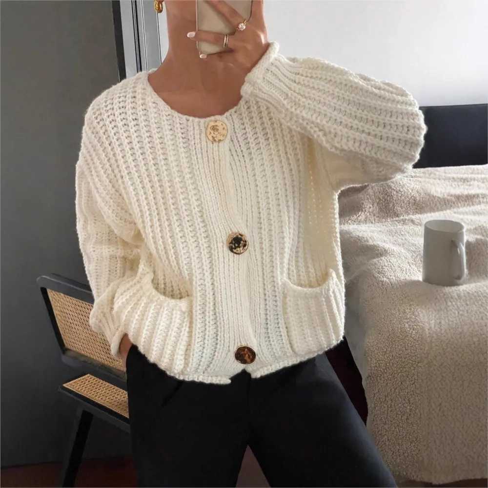 Womens Sweater Solid Color Casual Daily Cardigan Button Pocket Cardigan Sweater Women Comfortable All-match Loose Simple StyleT251125