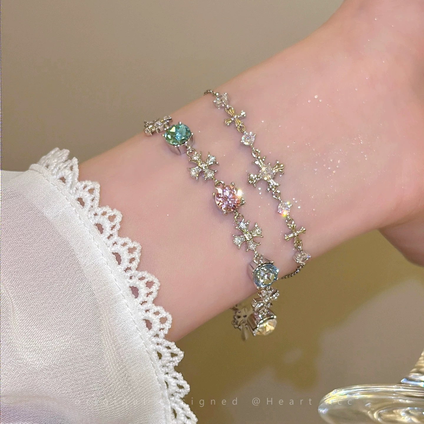 Minimalist Silver Cross Bracelet for Women, Light Luxury Niche High-end Feel, Exquisite and High-Value Student Party Accessory