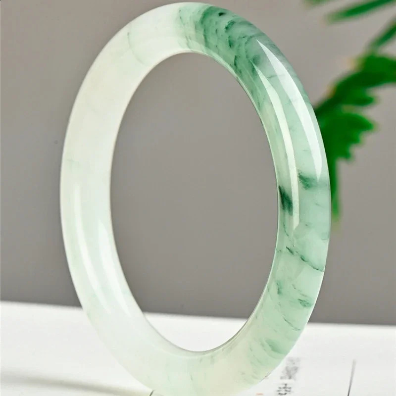 Golden Silk Jade Tianshancui Bracelet Is Fresh and Simple for Women. 250424