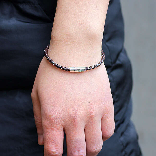 Boutique Handpiece 4MM Thick Serpentine Leather Rope Braided Magnetic Buckle Bracelet Versatile