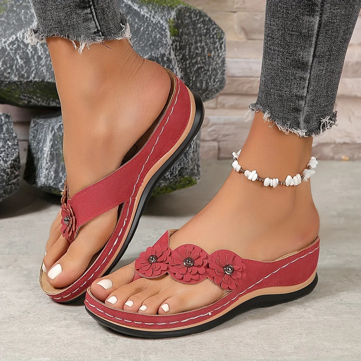 Floral Beach Flip-Flops for Women - Comfy Slip-On Summer Slides Versatile Casual Outdoor Footwear 250421
