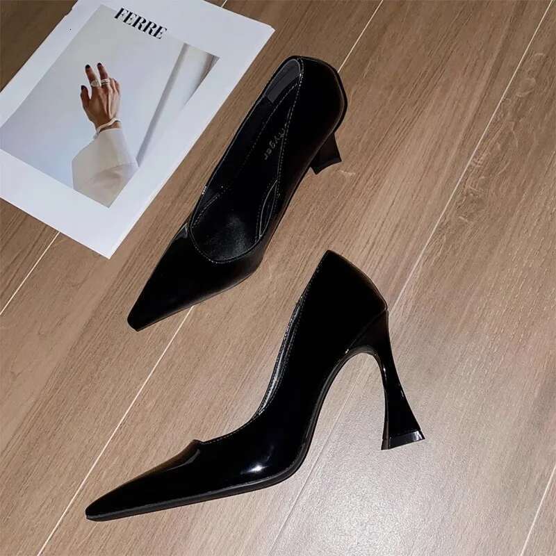 Spring and summer new pointed shallow patent leather fashion stiletto high-heeled banquet dress versatile women's shoes