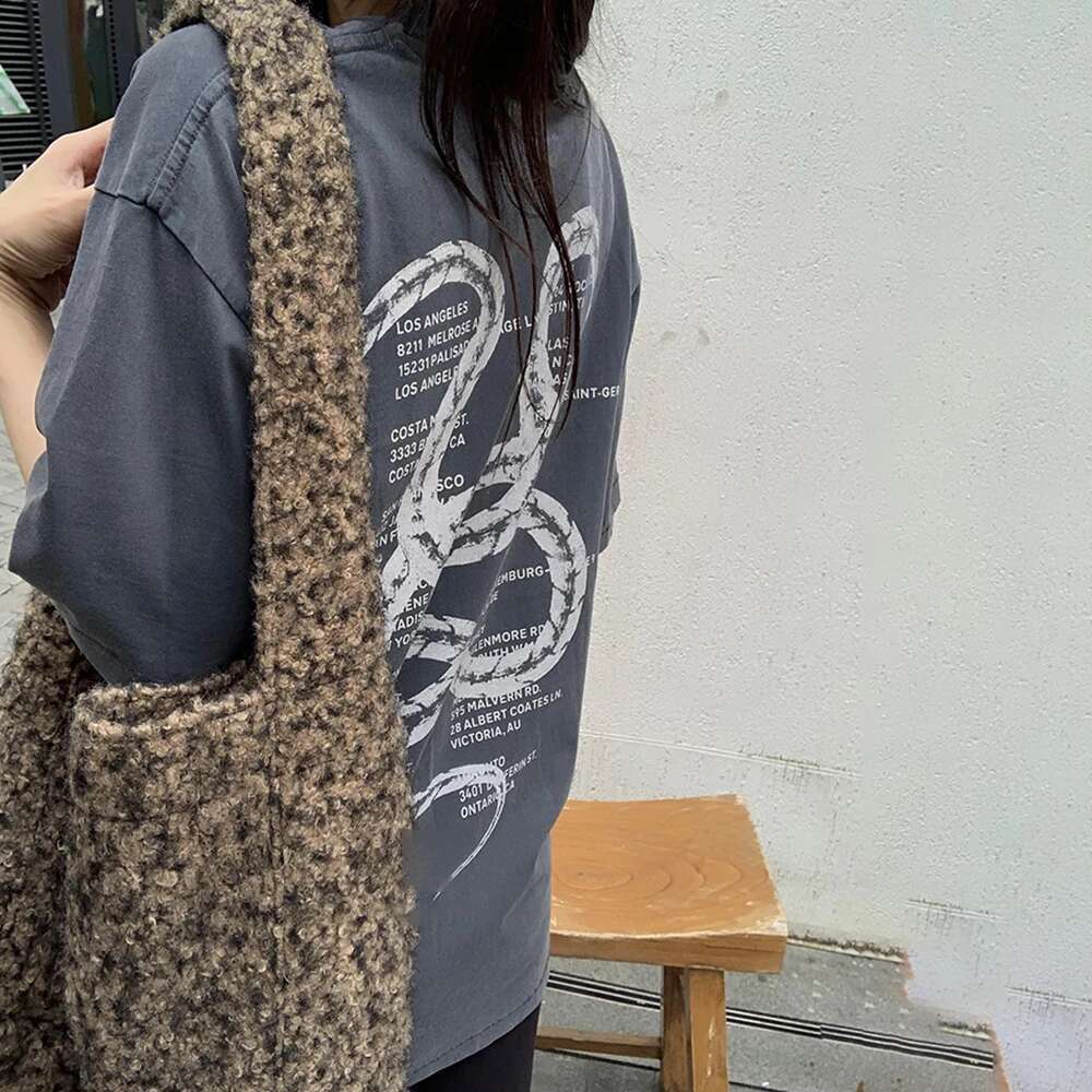 H5t318 Spring New North American Niche Snake Letter Print Washed Color Distressed Charcoal Gray Ladies Short-Sleeved T-Shirt