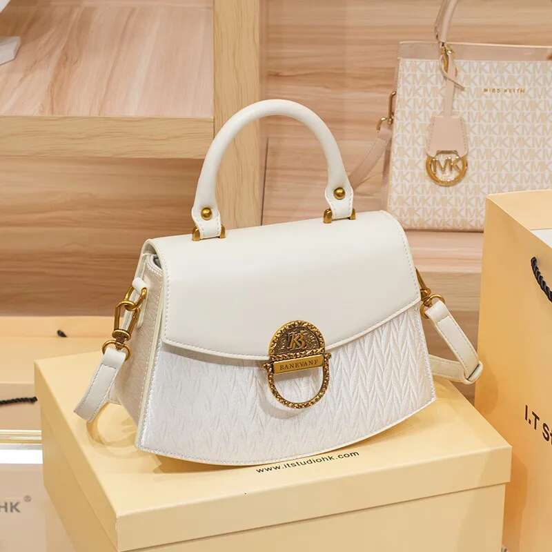 Light Brand Women's 2024 New Autumn And Winter High-End Designer Handbag Shoulder Crossbody Bag
