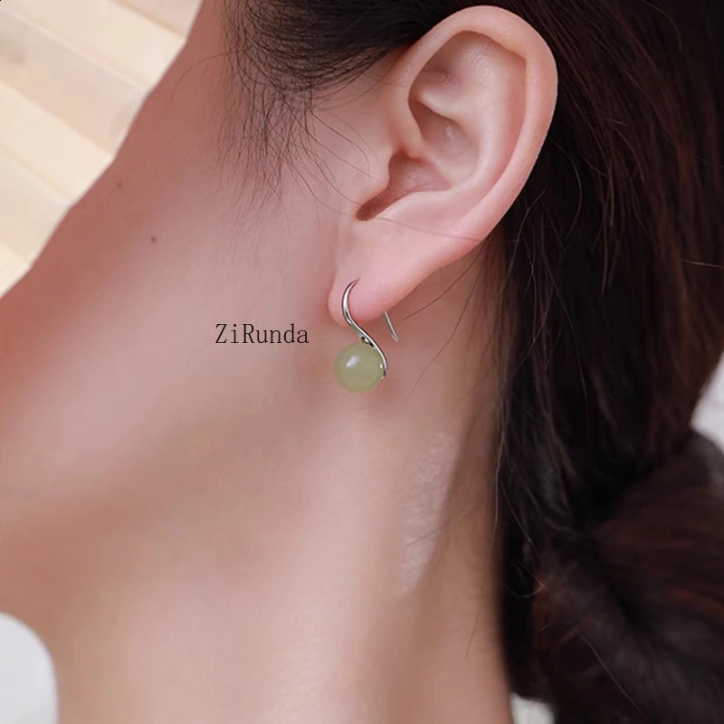 *925 silver needle with pearl earrings hanging at the back light unique high sensation 250422