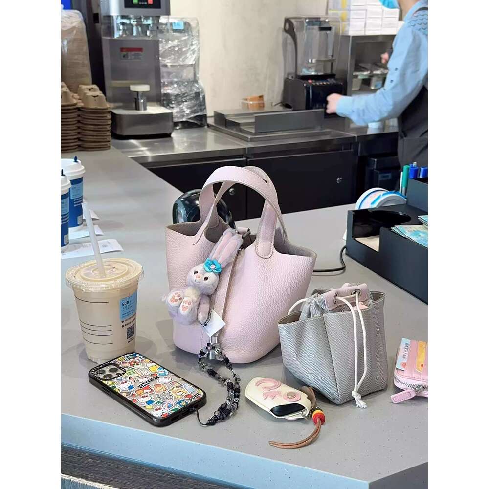 Designer Bag Spring Summer Basket Hand Held Bucket Niche Design Simple Versatile Handbag Compact And Exquisite Commuting