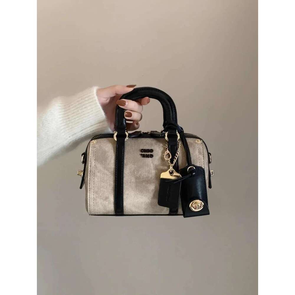 Designer Bag Nanfeng Chio2nd Internet Celebrity Semi Cooked Mocha Pillow Women's 2025 New Handheld Small Handbag Shoulder Crossbody Bag