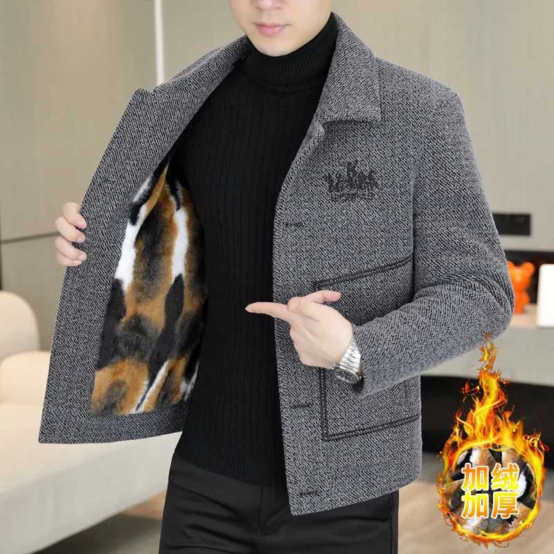 Autumn Winter Plus Velvet Thick Woolen Jacket Mens Fashion Warm Casual Woolen Blended Jacket Streetwear Overcoat Men ClothingT251125