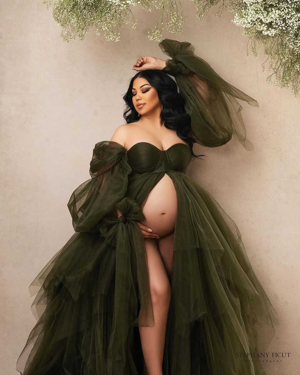 Graceful Green Ruffles Sleepwear Robes Ruffles Deep High Split Plus Size Pregancy Women Gowns for Special Occasion Photoshoot Boudoir Lingerie Bathrob