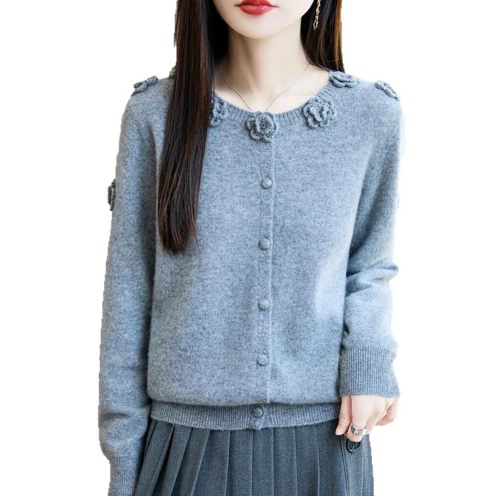 Women Cardigans 100 Wool Thick Warm Knitted Sweater O-neck Flowers Decoration Cardigan Single Breasted Korean Fashion JumpersT251125