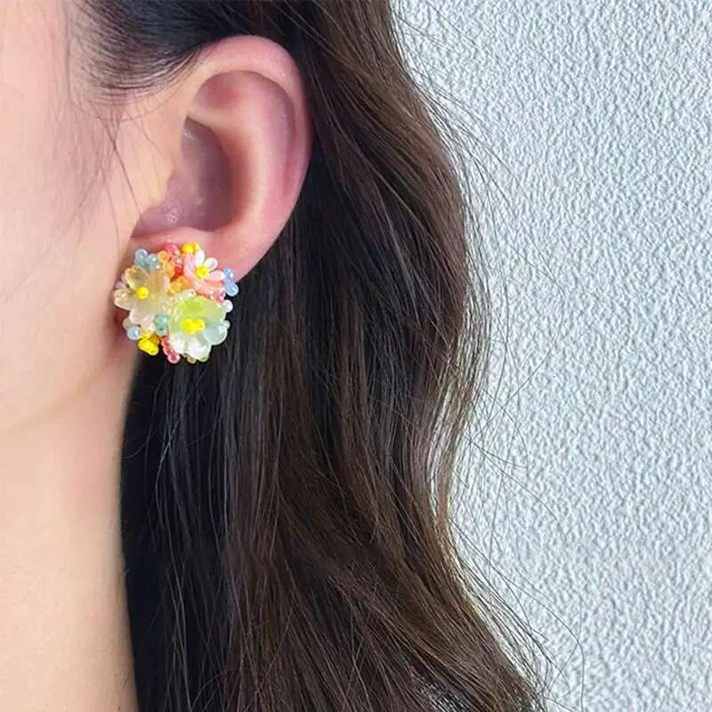 New Exquisite Colorful Round Stud For Women Romantic Beads Flower Earrings Sweet Fashion Ear Jewelry Accessories