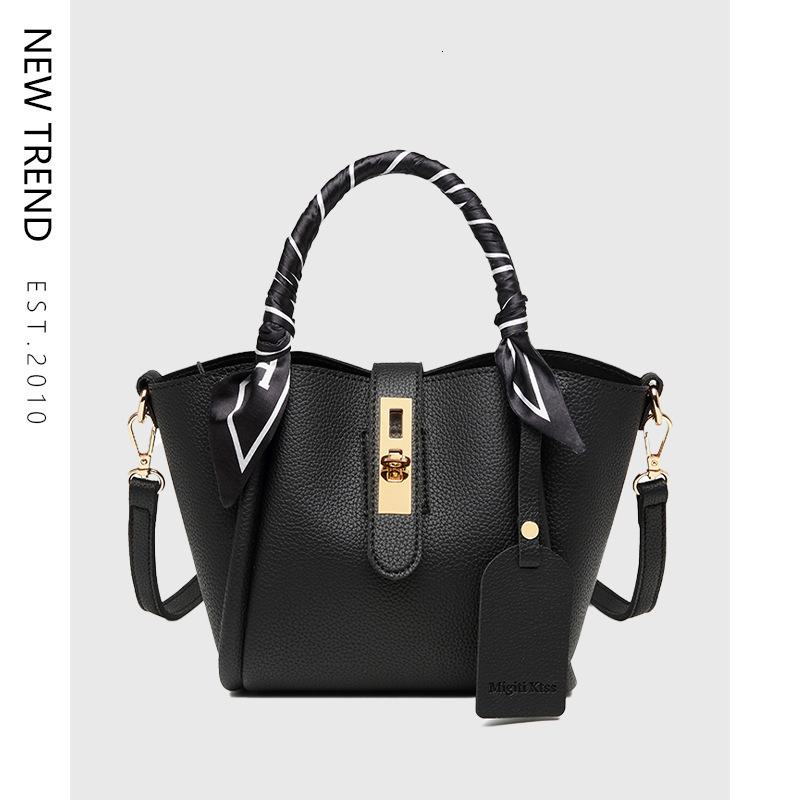 New Free Delivery Designer Shoes By 2025 New High-End Wedding Handbag, Commuting Crossbody Fashionable And Simple Vegetable Basket Bag, Women's B