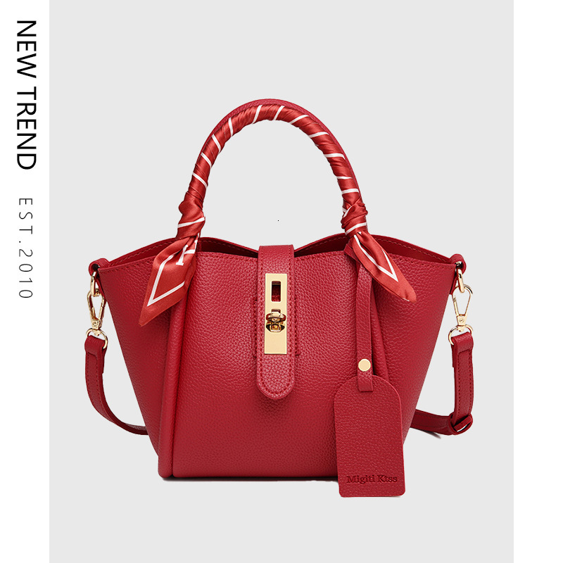 New Free Delivery Designer Shoes By 2025 New High-End Wedding Handbag, Commuting Crossbody Fashionable And Simple Vegetable Basket Bag, Women's B
