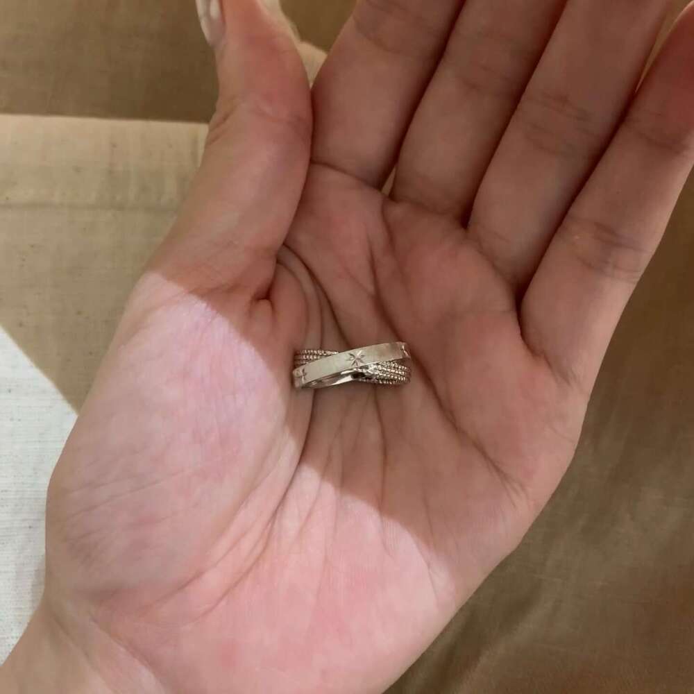 Designer luxury rings Brushed Star Cross for Women Vintage Old Money Style Retro Light Luxury High End Eight Pointed Ring