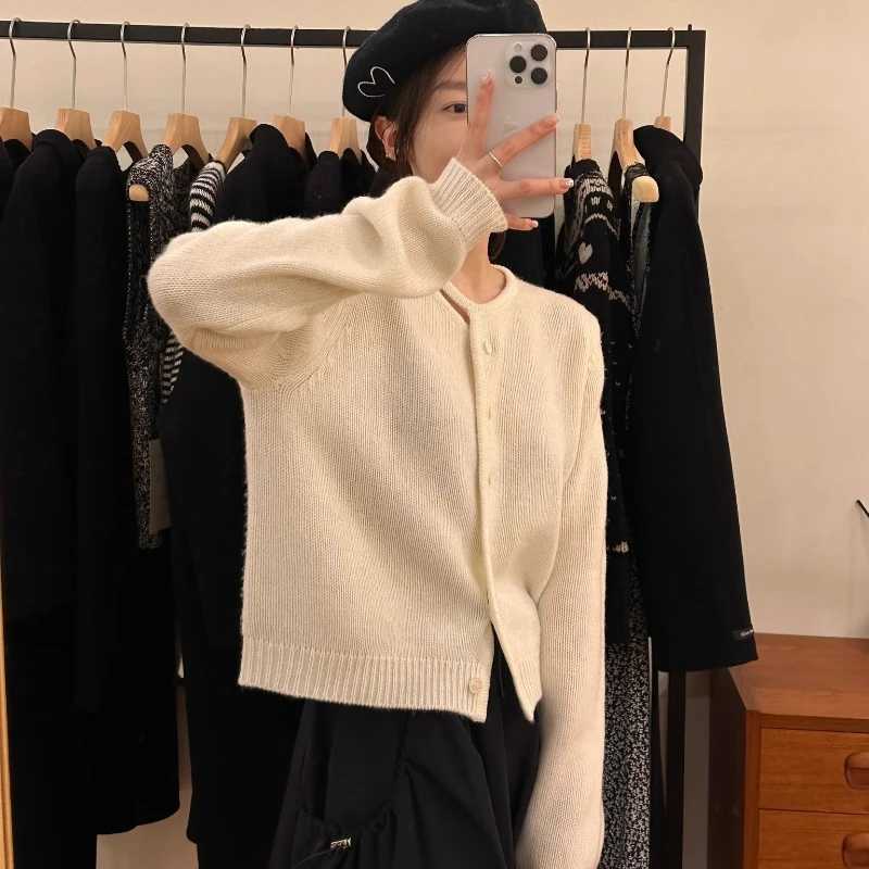 Fashion Sweet Cardigan Korean Sweater Red O Neck Hollowed Out Womens Knitted Tops Spring and Autumn Single Breasted Casual CoatT251125