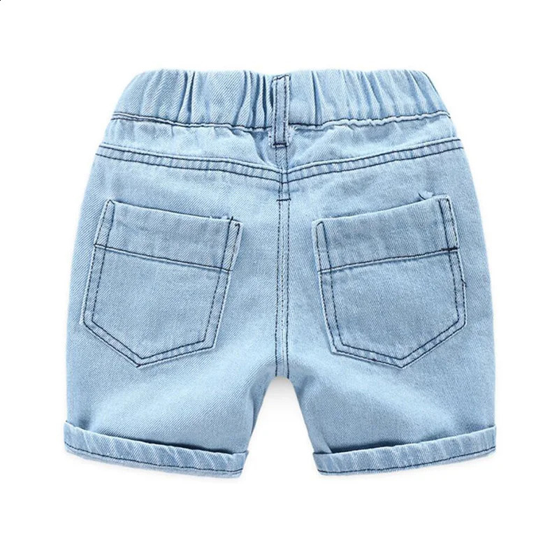 Summer boys denim shorts fashion hole childrens jeans Korean style casual beach pants 27 years 250414z
