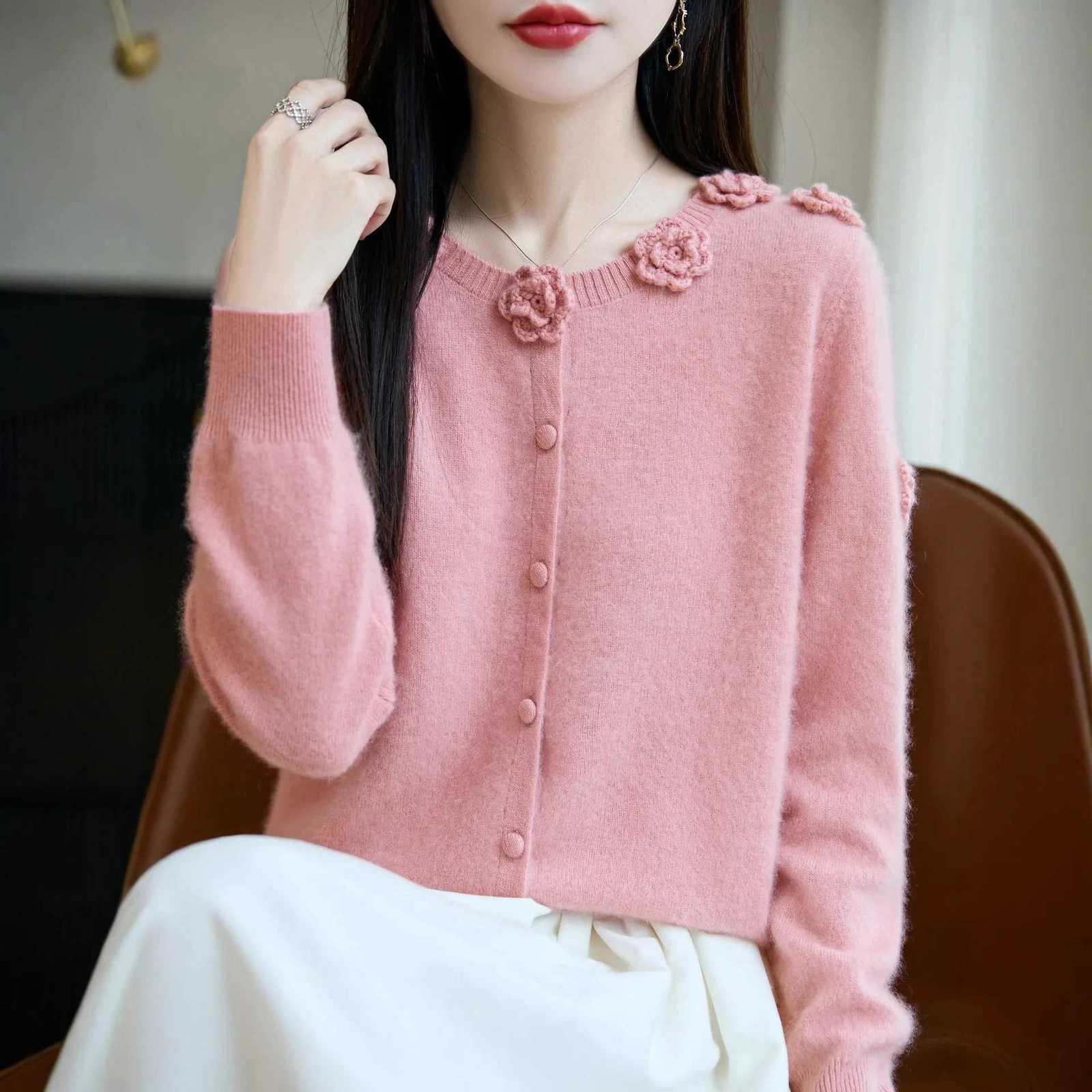 Women Cardigans 100 Wool Thick Warm Knitted Sweater O-neck Flowers Decoration Cardigan Single Breasted Korean Fashion JumpersT251125