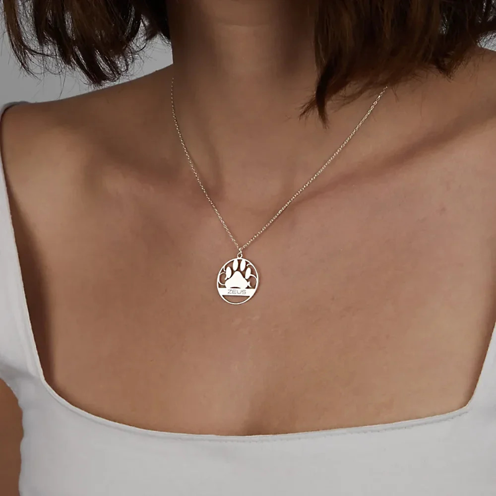 Customized name necklace animal footprint circular pendant stainless steel customized jewelry gift free delivery necklace for women 250422