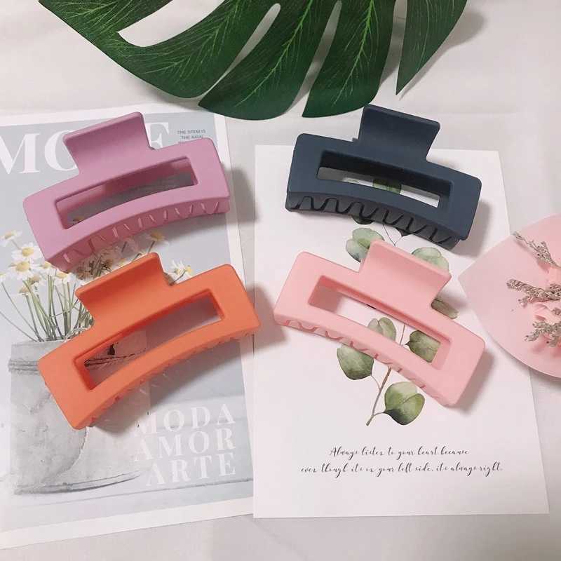 Korean womens plastic hair clips hair clips headwear large-sized hair clips crab buckets fashionable decorative hair accessoriesT250425
