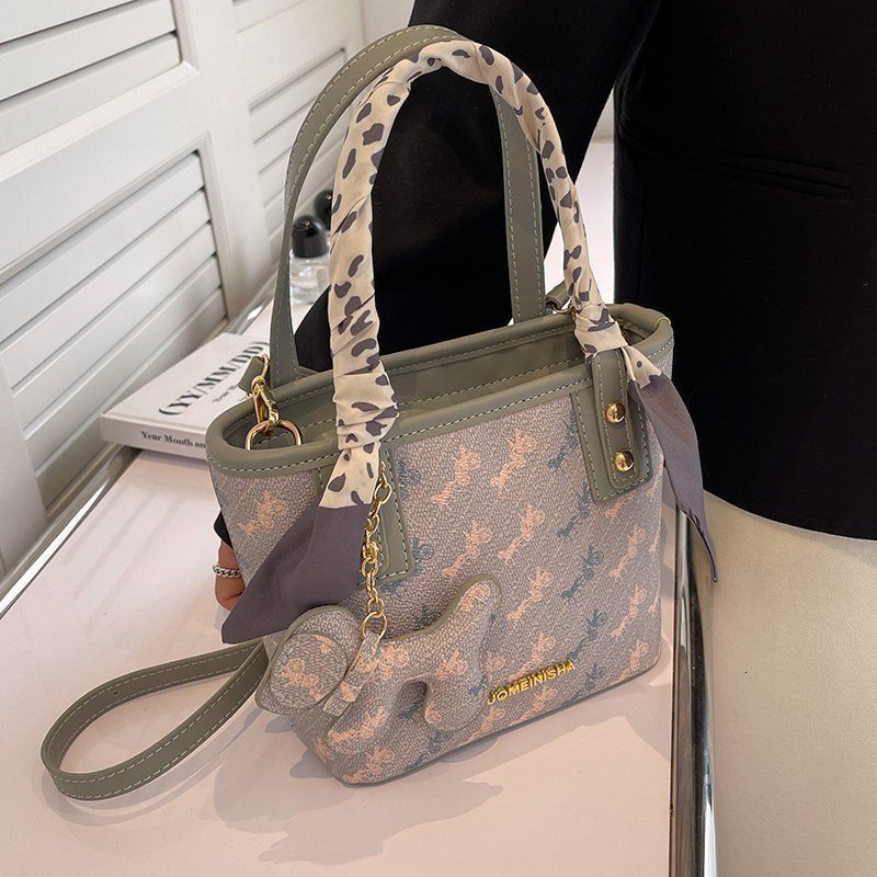 New Free Delivery Designer Shoes By 2025 French High-End Texture Niche Portable Versatile Small For Women's 2022 New Trendy Summer Cross Body Buc