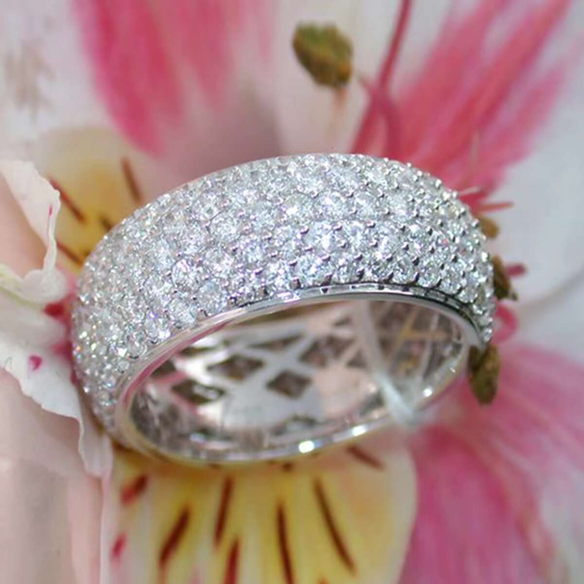 CAOSHI Luxury Full Sparkling Simulated Moissanite Silver Plated Wide Band Rings for Exquisite Bride Wedding Rings Women Jewelry