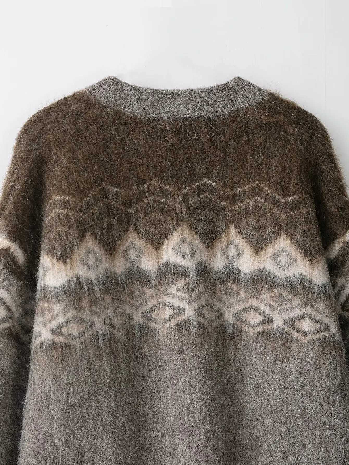 Womans Jacquard Knitted Cardigan Loose V-neck Button-down Lazy Style Elastic Hem Jacket Soft Versatile Early Autumn New SweaterT251125