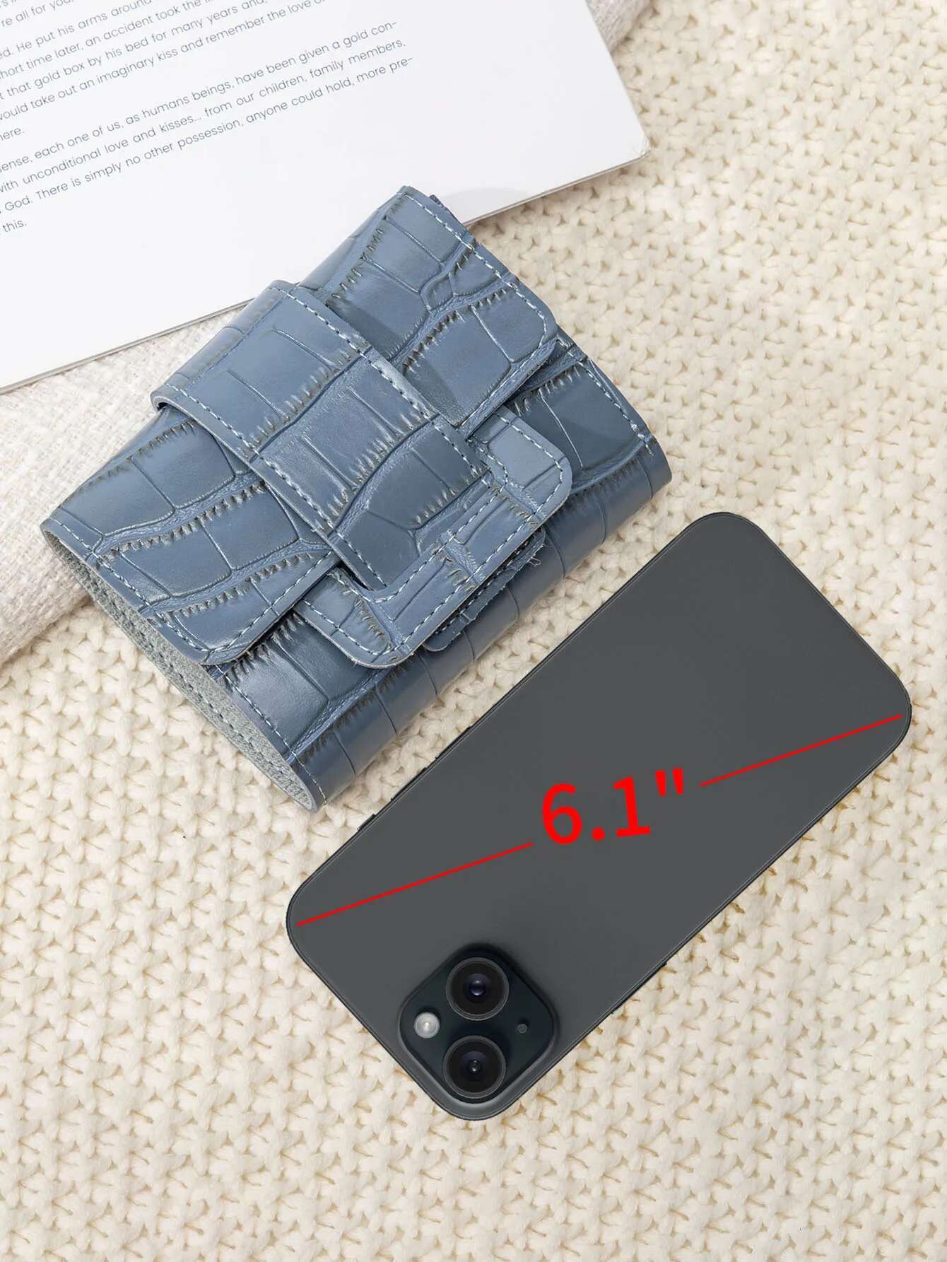 Women's Solid Color Mini Crocodile Pattern PU Leather Simple And Lightweight Small Wallet Short Credit Card Holder